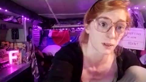 Snapshot of lesleygumgrass chatting on February 26, 4:47 am LesleyGumGrass- The Boring Trans girl online show from February 26, 4:47 am