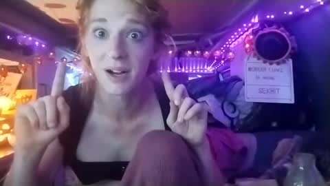 Snapshot of lesleygumgrass chatting on October 11, 5:55 pm LesleyGumGrass- The Boring Trans girl online show from October 11, 5:55 pm
