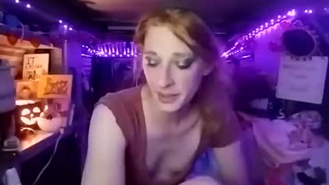 LesleyGumGrass- The Boring Trans girl online show from October 22, 5:41 am