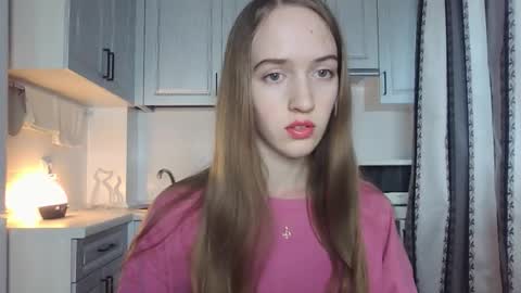 Snapshot of leslie_my_lovee chatting on October 5, 1:20 pm LESLIE online show from October 5, 1:20 pm