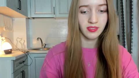 Snapshot of leslie_my_lovee chatting on October 7, 7:55 pm LESLIE online show from October 7, 7:55 pm