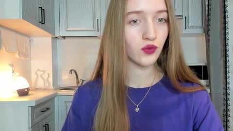 Snapshot of leslie_my_lovee chatting on October 8, 7:00 pm LESLIE online show from October 8, 7:00 pm