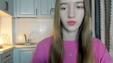 Snapshot of leslie_my_lovee chatting on November 21, 2:10 am LESLIE online show from November 21, 2:10 am