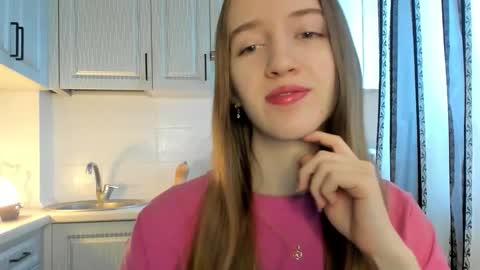 Snapshot of leslie_my_lovee chatting on December 14, 8:20 am LESLIE online show from December 14, 8:20 am