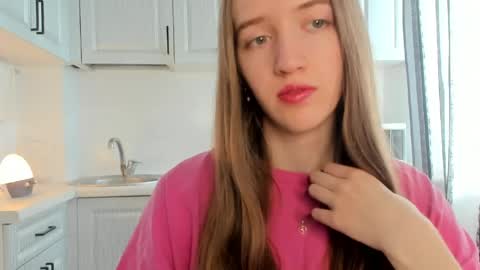  LESLIE   online show from April 14, 10:43 am