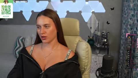 LeslieKorfs online show from September 19, 7:47 pm