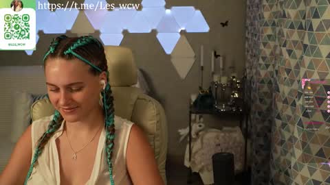 LeslieKorfs online show from October 5, 10:18 pm