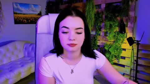 Snapshot of leslierowe chatting on October 24, 5:20 pm LeslieRowe online show from October 24, 5:20 pm
