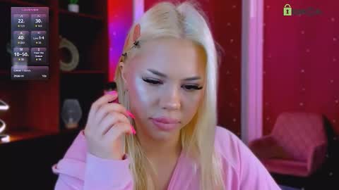 Snapshot of lesly_chilli chatting on March 2, 12:45 pm lesly_chilli online show from March 2, 12:45 pm