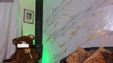 I am here from Monday to Friday from 730 am to 130 pm Colombia time and saturday from 500 am to 1000 am .... Soon Blue page online show from November 15, 1:07 pm