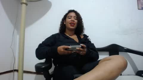 lesly online show from March 3, 2:04 am