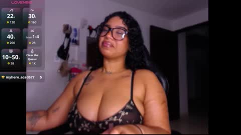 lesly online show from November 23, 8:19 pm