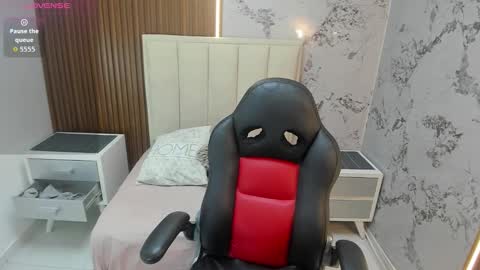   online show from February 20, 7:58 pm