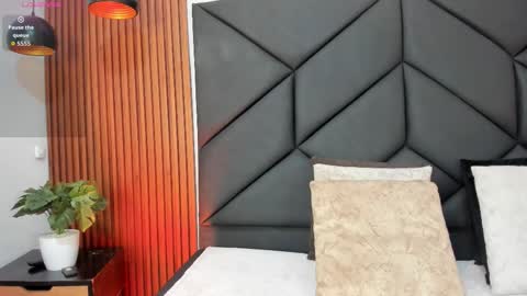 Less Lee online show from February 3, 11:59 am