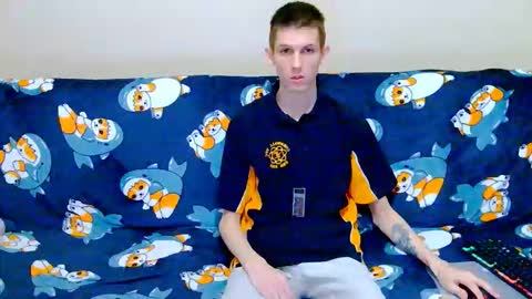 lester_broo online show from December 4, 9:34 pm