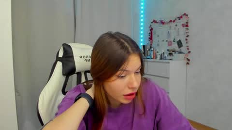 Fiona online show from December 4, 10:30 pm