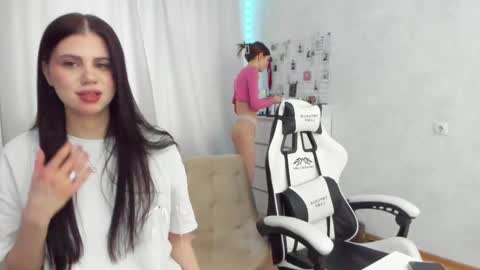 Fiona online show from February 28, 3:59 am