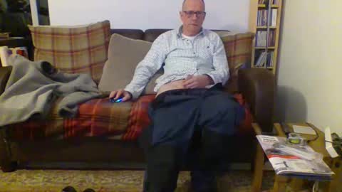 Snapshot of letmestrip chatting on January 2, 12:45 am paul online show from January 2, 12:45 am