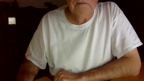 Snapshot of letscum2gether0 chatting on December 21, 2:52 am letscum2gether0 online show from December 21, 2:52 am