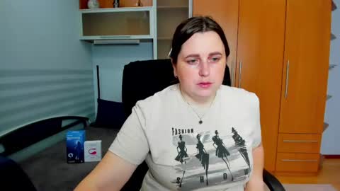 Naomi online show from June 22, 8:22 am