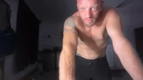 Snapshot of letz_go69 chatting on August 5, 10:29 am letz_go69 online show from August 5, 10:29 am
