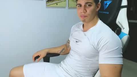 Snapshot of levelingg chatting on February 5, 2:19 am levelingg online show from February 5, 2:19 am