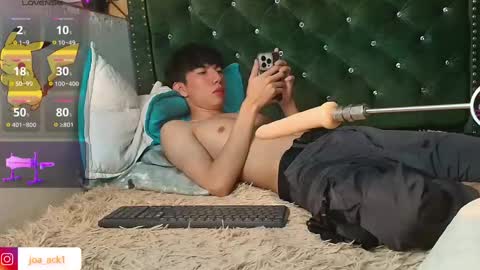 Levi  online show from February 8, 9:57 pm