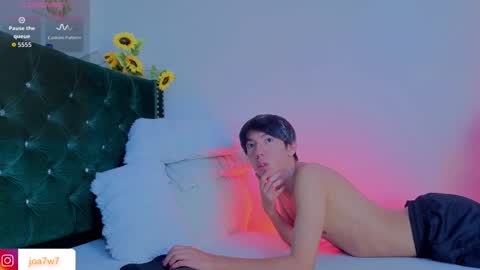 Levi  online show from February 25, 3:10 pm