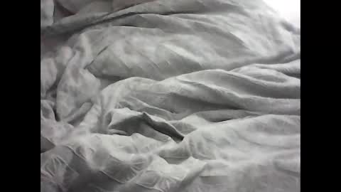 Snapshot of leweylewy chatting on October 29, 3:53 am leweylewy online show from October 29, 3:53 am