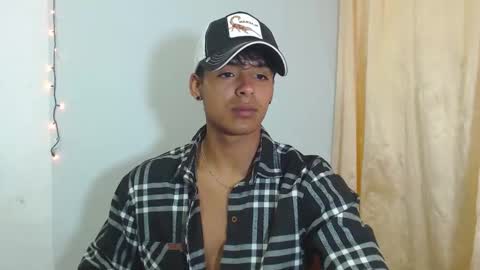 i  am lewis ly EDUARDO MEMDOZA15 online show from March 27, 2:50 pm