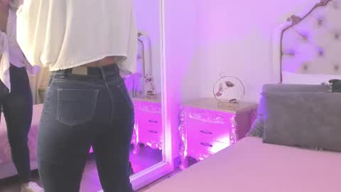 Snapshot of lexa_25_ chatting on November 26, 11:44 am online show from November 26, 11:44 am