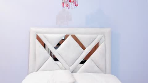 Gabrielle online show from April 12, 11:04 am