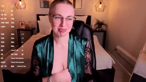 Lexy - Follow me online show from November 22, 7:18 am