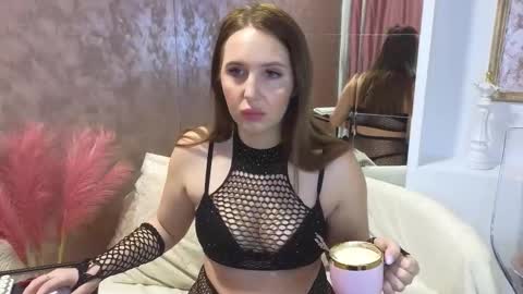 Snapshot of lexi_u_ chatting on March 6, 3:46 am LEXXY online show from March 6, 3:46 am