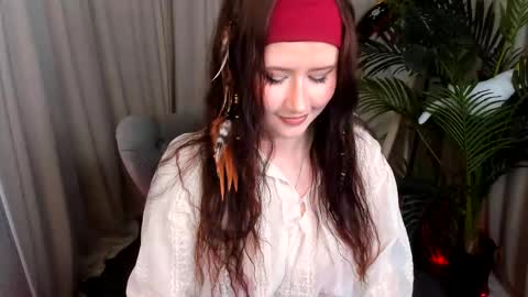 Vicki online show from October 31, 4:30 pm