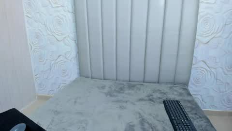 LexiCutee online show from May 23, 12:53 pm