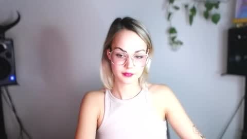 Lexie online show from February 24, 10:03 pm