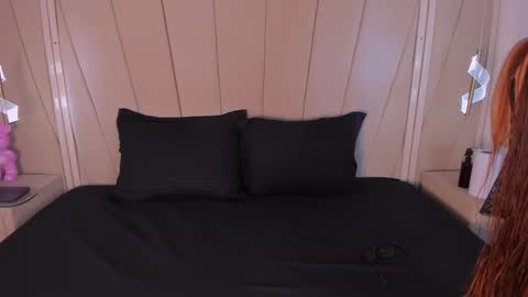Snapshot of lexiee__ chatting on January 7, 11:56 am lexiee__ online show from January 7, 11:56 am