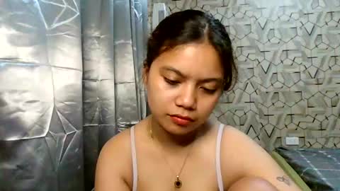 Snapshot of lexielar chatting on January 9, 2:07 pm LEXIE online show from January 9, 2:07 pm