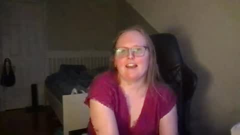 Snapshot of lexielilacs chatting on February 14, 10:47 pm lexie online show from February 14, 10:47 pm