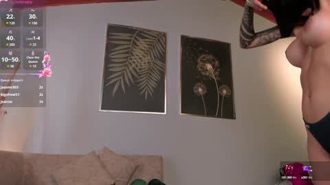 Snapshot of lexiewayne chatting on December 14, 6:41 pm Lexie online show from December 14, 6:41 pm