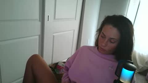 lexiiiii27 online show from May 17, 8:38 pm