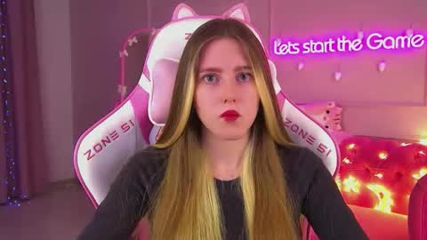 Lexi online show from December 2, 6:19 am