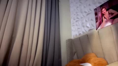 Naturaly Born Goddess  Ms. kendall  online show from October 26, 7:20 pm