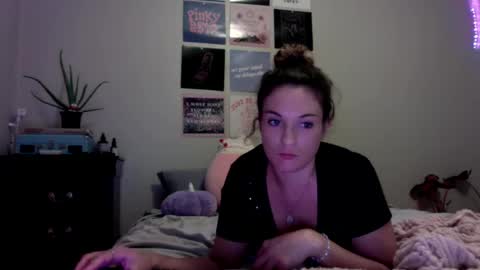 lexwyoex online show from October 3, 3:47 am