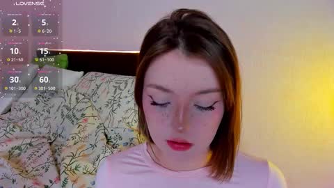 Snapshot of lexxxxxxi chatting on February 19, 6:15 pm lexi miu online show from February 19, 6:15 pm