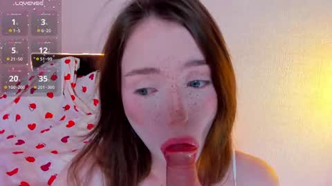 Snapshot of lexxxxxxi chatting on July 20, 7:05 pm lexi miu online show from July 20, 7:05 pm