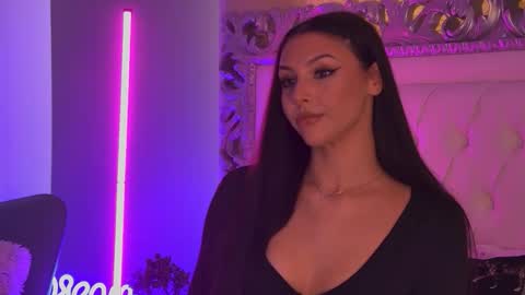 LexyBanks online show from January 12, 8:19 am