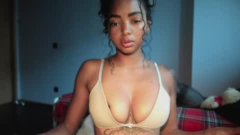 LEXY - Independent account online show from April 14, 11:05 am