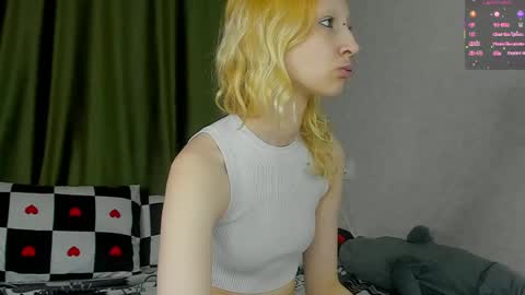 Lexy online show from April 10, 11:26 am